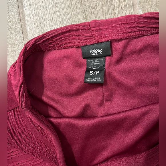 Mossimo Maroon Textured Pencil Skirt 100% Polyester Size S - Picture 2 of 8